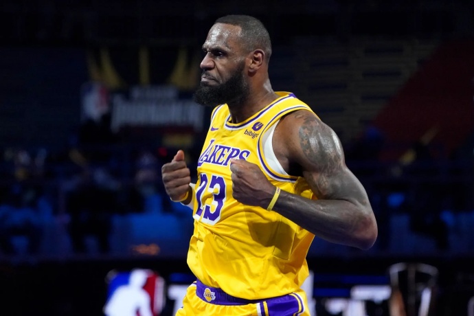 詹姆斯携手知名训练师,共铸赛场新辉煌 詹姆斯携手知名训练师,共铸赛场新辉煌