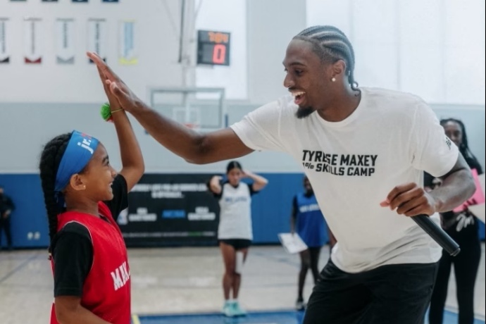 马克西谈举办免费篮球训练营:回馈社区感觉很棒 给他人带来快乐我也会开心 马克西谈举办免费篮球训练营:回馈社区感觉很棒 给他人带来快乐我也会开心